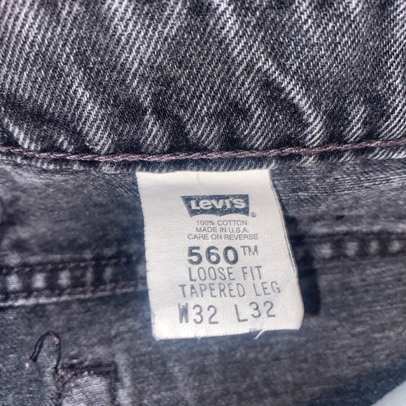 Vintage Levi’s Denim Shorts - Picture 5 of 5